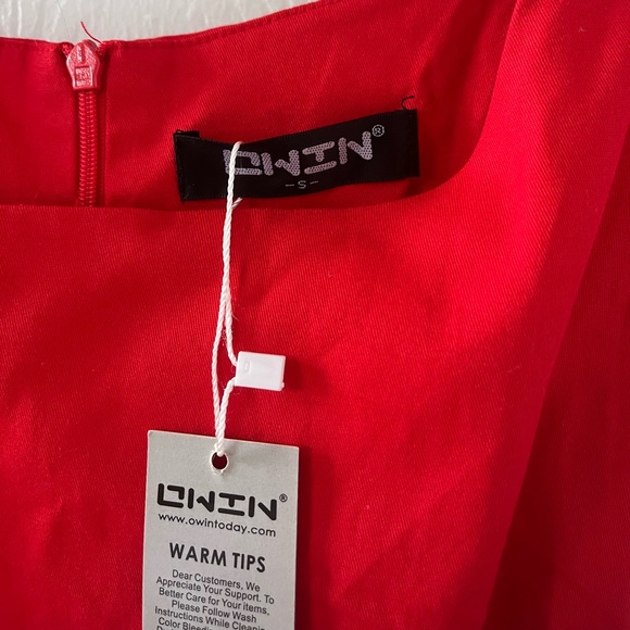 Red Dress - Picture 3 of 3